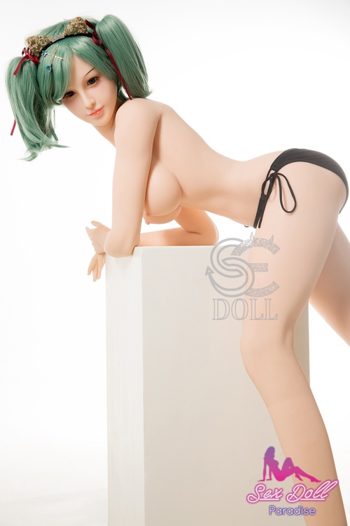 Hentai-Fickpuppe mit Anime-Perücke Yukari